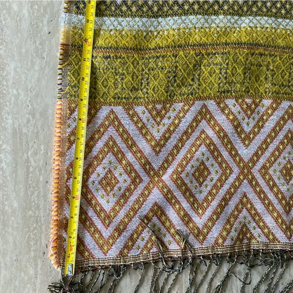 Western Boutique Fringe Bottom Tribal Print Oversized Sweater Kimono P - Picture 10 of 10